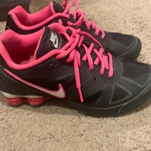 Woman’s Nike shox